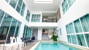 The Inn10 Pool Villa Pattaya, Entire Villa, 9 Bedrooms, Private Indoor Swimming Pool, ดิ อินน์เท็น